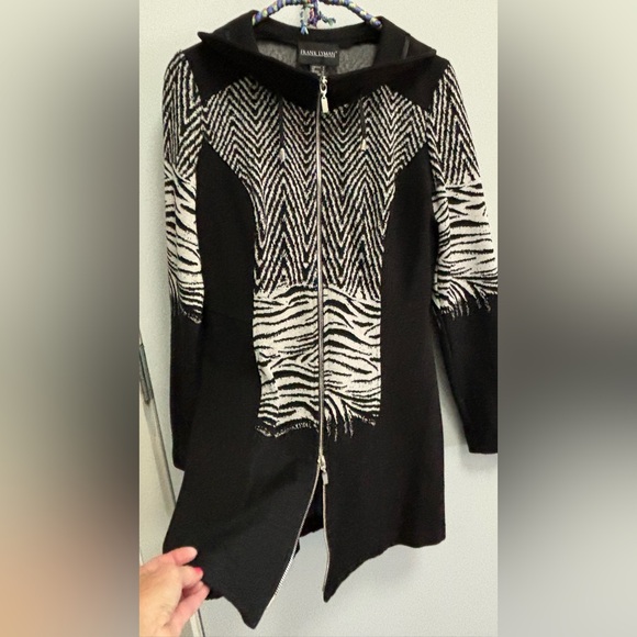 Ladies black and white knit jacket - Picture 3 of 8